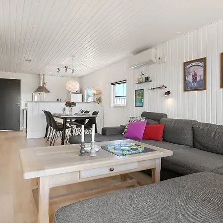 Strandnaer Luksus Og Aegte Ferieidyl I Vejlby Klit Sj165
