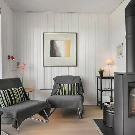 Strandnaer Luksus Og Aegte Ferieidyl I Vejlby Klit Sj165 Harboør