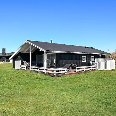 Strandnaer Luksus Og Aegte Ferieidyl I Vejlby Klit Sj165 Harboør